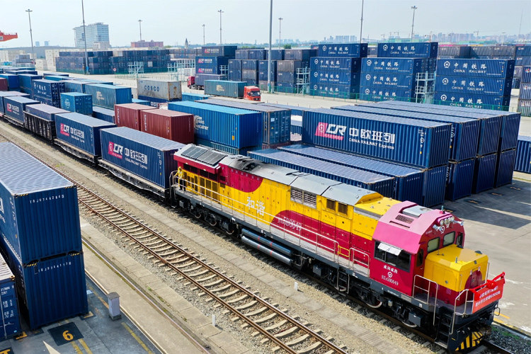 transcontinental rail logistics